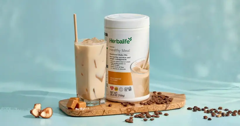 Batido Herbalife Fórmula 1 preparado con leche descremada — guía de nutrición 2026